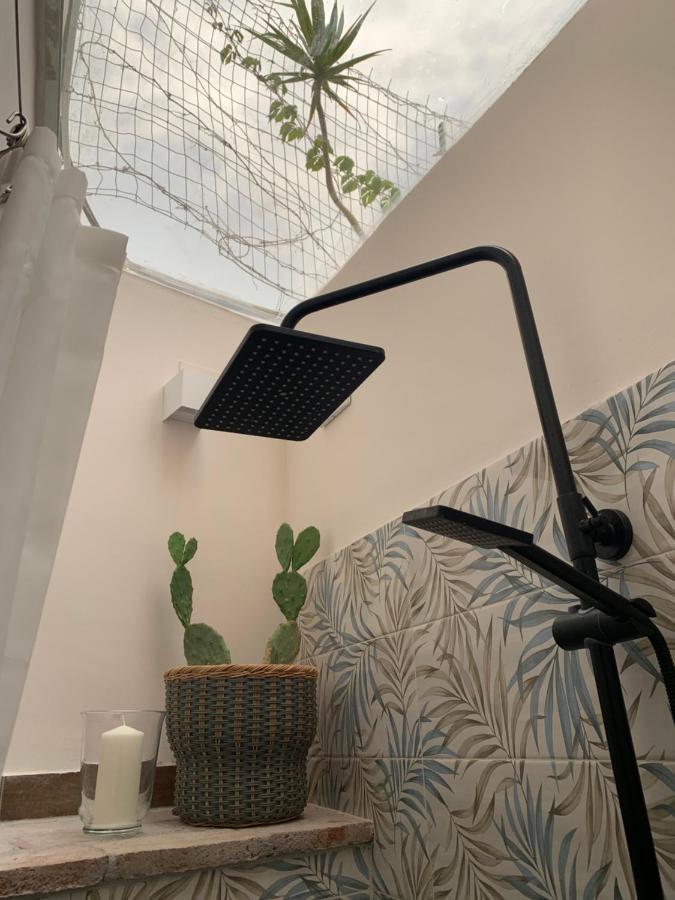 Home Rising Sun - Rooms With Private Bathrooms カターニア エクステリア 写真