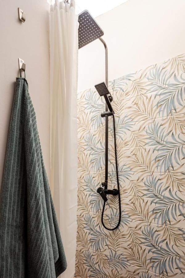 Home Rising Sun - Rooms With Private Bathrooms カターニア エクステリア 写真