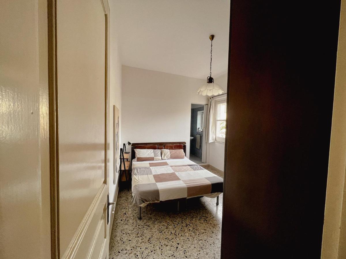 Home Rising Sun - Rooms With Private Bathrooms カターニア エクステリア 写真